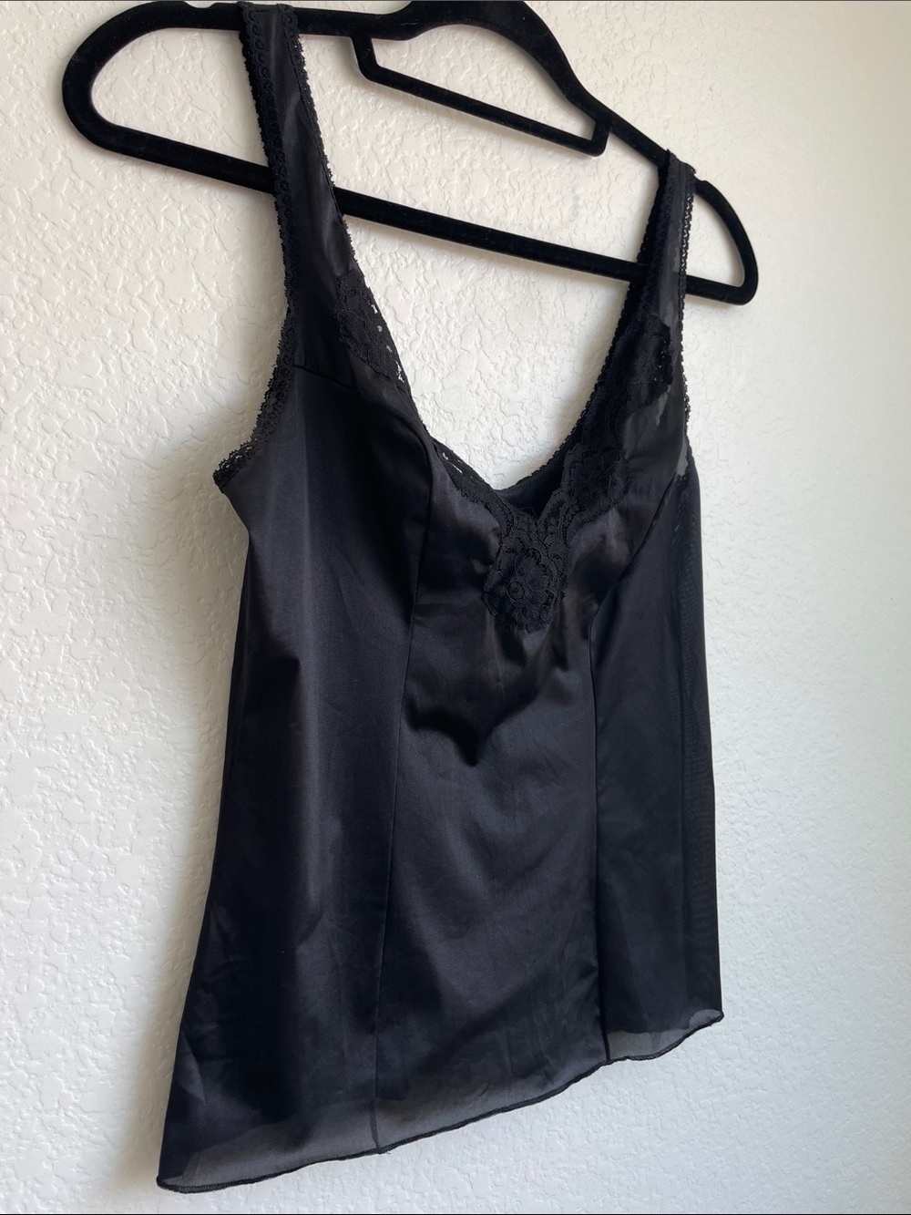 vassarette Black Satin Lace-Trim Camisole • Size 34 - Picture 4 of 11